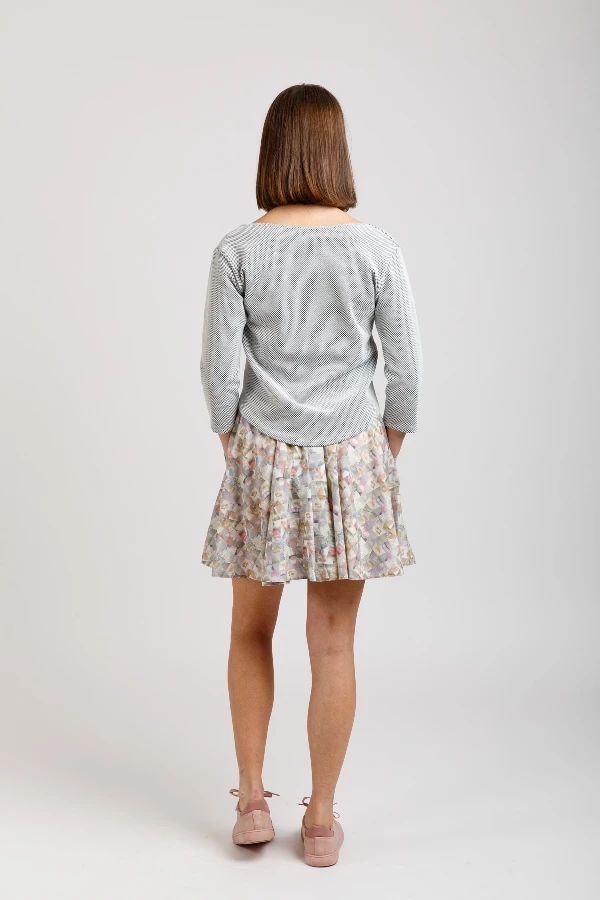 Megan Nielsen - Briar Sweater & T-Shirt Pattern (Sizes 0-20) 18 Megan Nielsen - Briar Sweater & T-Shirt Pattern (Sizes 0-20) - Image 16