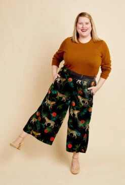 Cashmerette - Calder Pants & Shorts Pattern (Sizes 12-32) -Croft Mill Store cashmerette calder pants and shorts sewing pattern 5