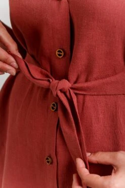 Megan Nielsen - Darling Ranges Dress Pattern (Sizes 0-20) 36 Megan Nielsen - Darling Ranges Dress Pattern (Sizes 0-20) -Croft Mill Store darling ranges dress pattern by megan neilson model 13