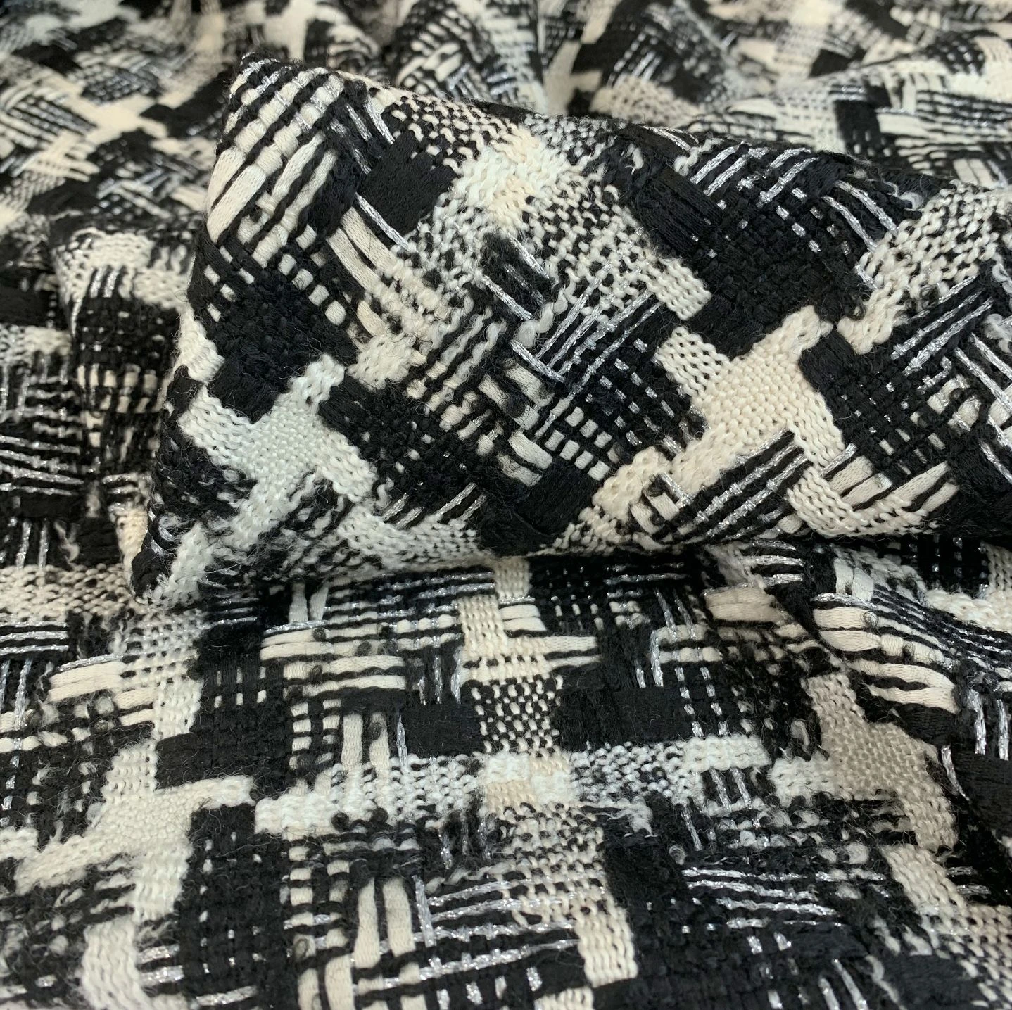 Mono Tweed 5 Mono Tweed - Image 3