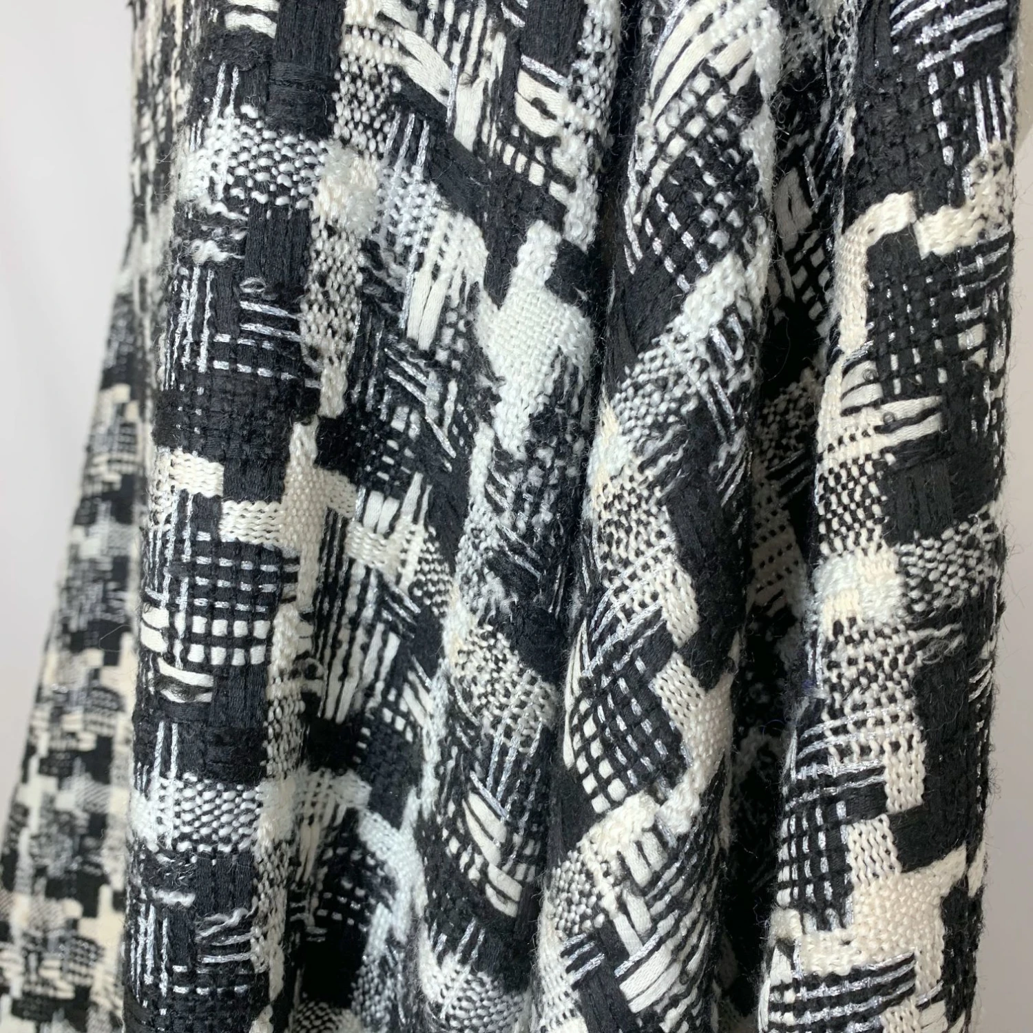 Mono Tweed 6 Mono Tweed - Image 4