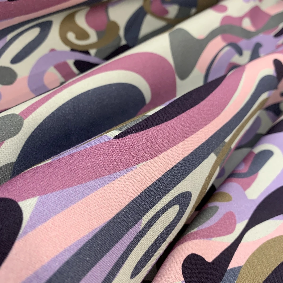Stof Fabric - Camo Squiggles - Purple 3 Stof Fabric - Camo Squiggles - Purple
