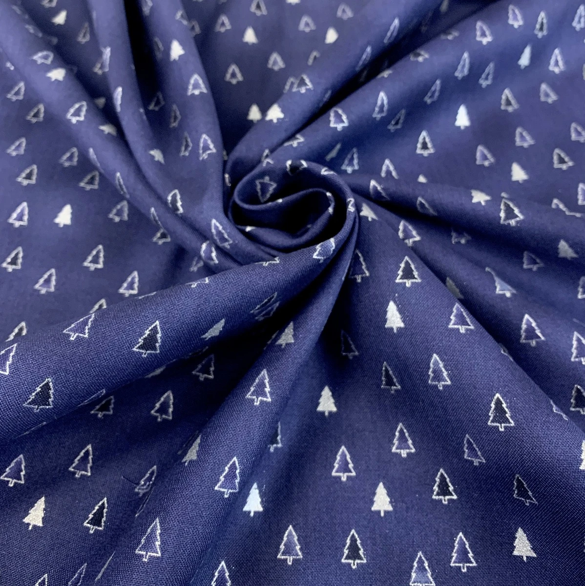 Remnant - Stof Craft - Christmas - Winter Wonderland Navy (1.8m) 4 Remnant - Stof Craft - Christmas - Winter Wonderland Navy (1.8m) - Image 2