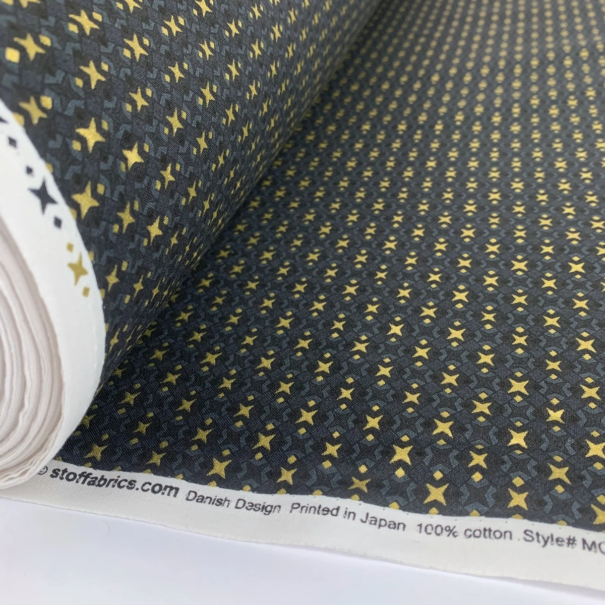 Stof Craft - Christmas - A Starry Night Sky - Black 4 Stof Craft - Christmas - A Starry Night Sky - Black - Image 2