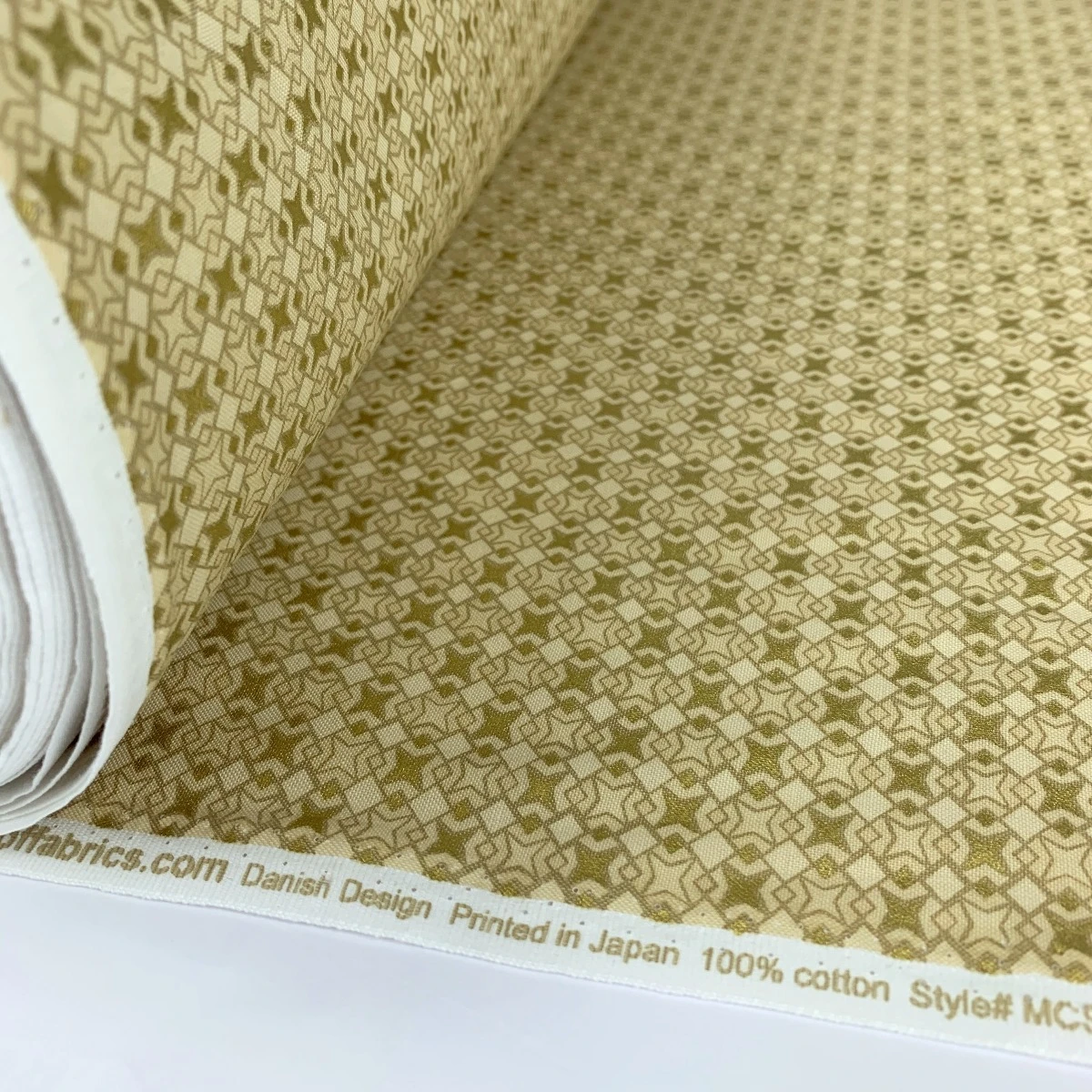 Stof Craft - Christmas - A Starry Night Sky - Gold 4 Stof Craft - Christmas - A Starry Night Sky - Gold - Image 2