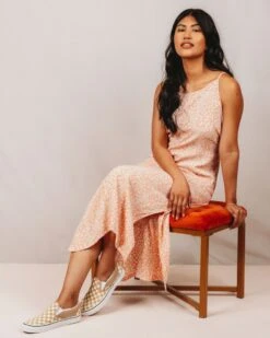 Friday Pattern Company - Saltwater Slip Dress Pattern (Sizes XS-7X) 17 Friday Pattern Company - Saltwater Slip Dress Pattern (Sizes XS-7X) -Croft Mill Store the saltwater slip pattern by friday pattern company model 7